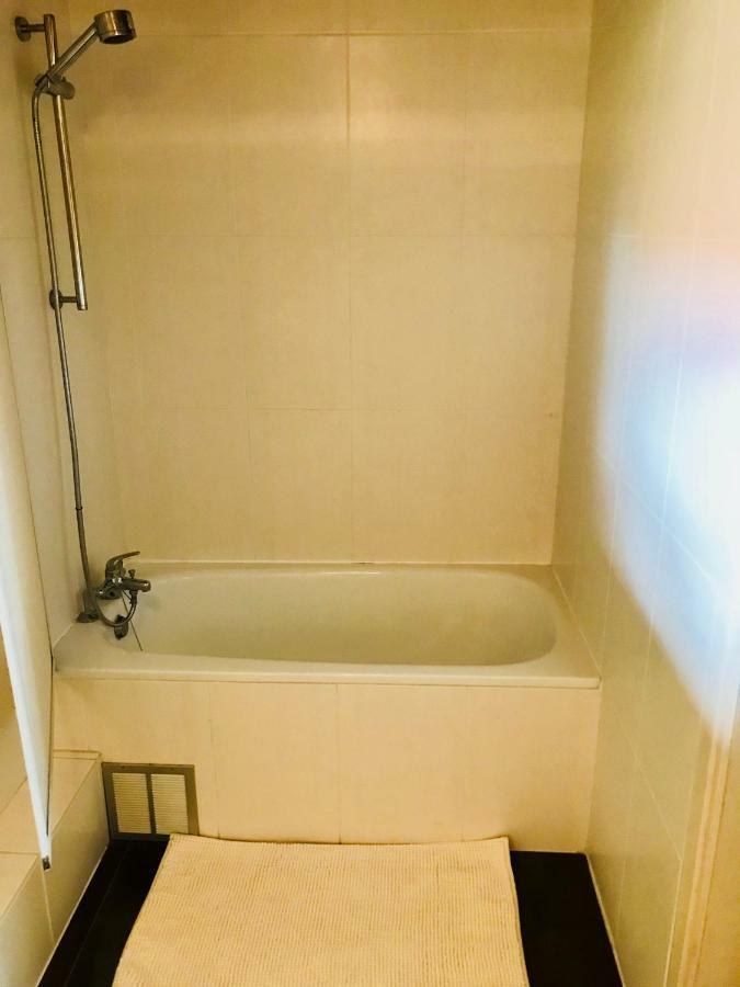 La Ferme Des Roses Apartment ตูร์แน ภายนอก รูปภาพ